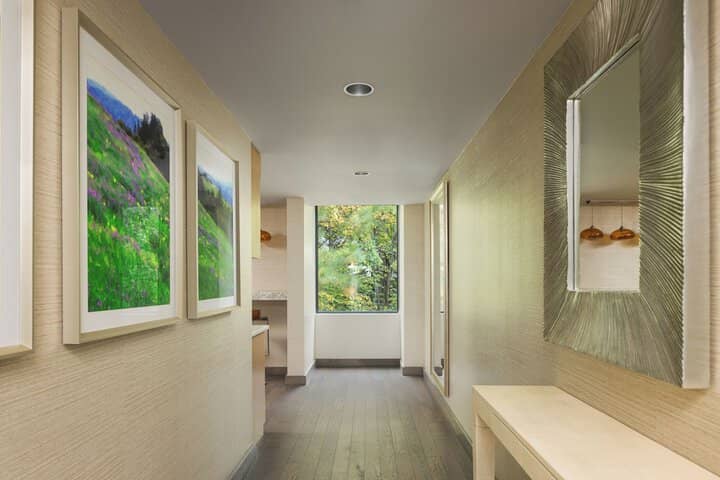 Room 15 of 61
